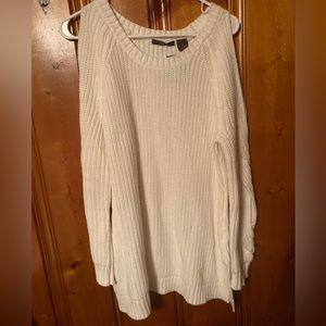Size Large Cold shoulder Women’s Heather B Color Ivory Heavy Long top New